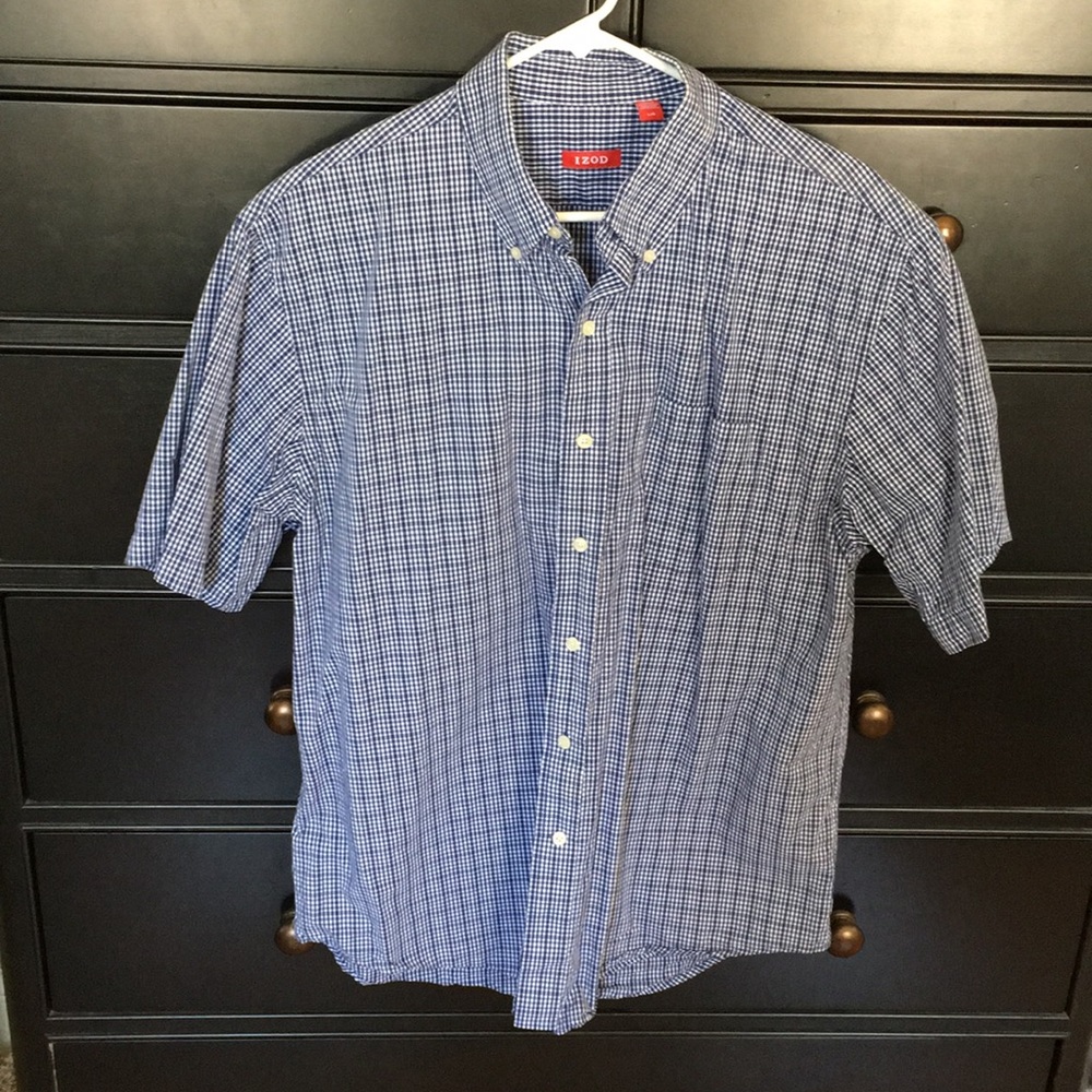 Men’s Izod button down shirt